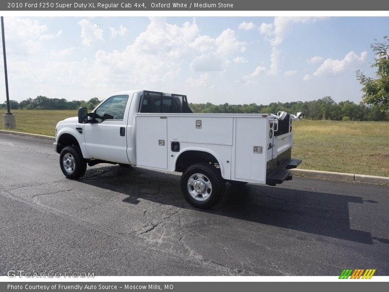 Oxford White / Medium Stone 2010 Ford F250 Super Duty XL Regular Cab 4x4