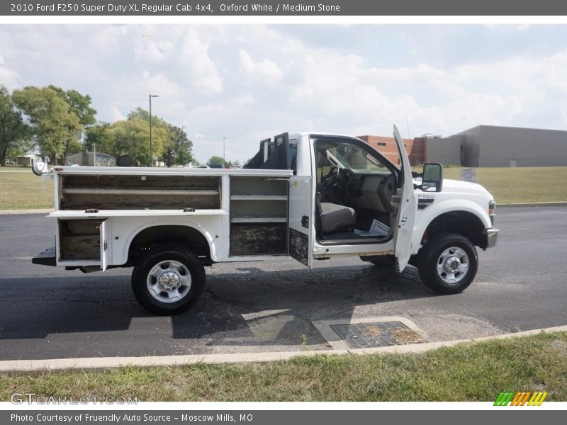 Oxford White / Medium Stone 2010 Ford F250 Super Duty XL Regular Cab 4x4
