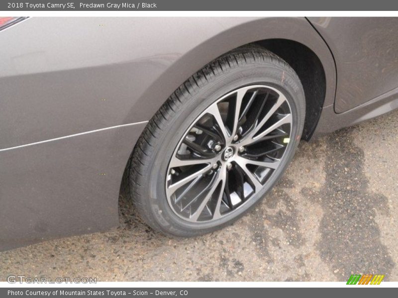 Predawn Gray Mica / Black 2018 Toyota Camry SE