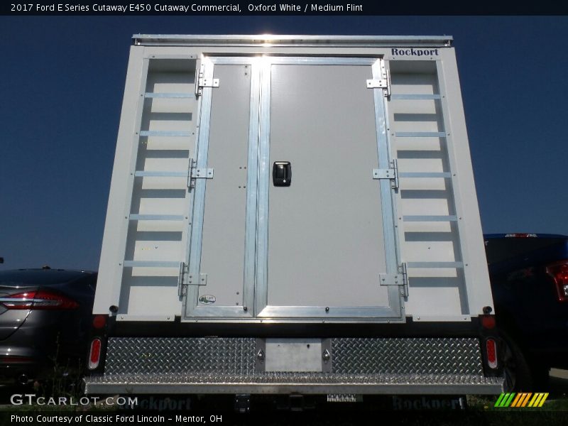 Oxford White / Medium Flint 2017 Ford E Series Cutaway E450 Cutaway Commercial