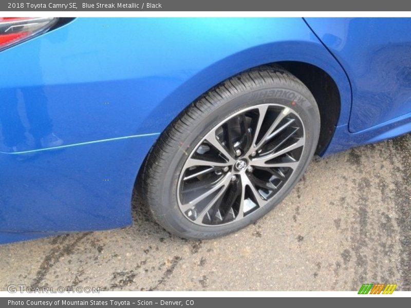 Blue Streak Metallic / Black 2018 Toyota Camry SE