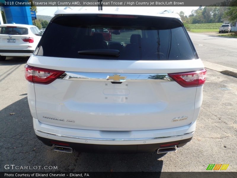 Iridescent Pearl Tricoat / High Country Jet Black/Loft Brown 2018 Chevrolet Traverse High Country AWD