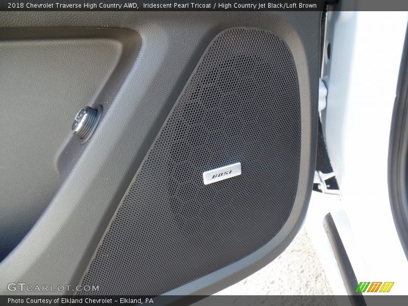 Iridescent Pearl Tricoat / High Country Jet Black/Loft Brown 2018 Chevrolet Traverse High Country AWD