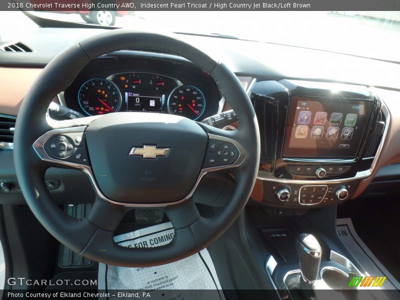 Iridescent Pearl Tricoat / High Country Jet Black/Loft Brown 2018 Chevrolet Traverse High Country AWD