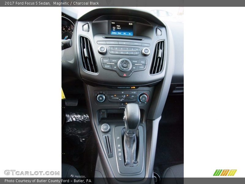 Magnetic / Charcoal Black 2017 Ford Focus S Sedan