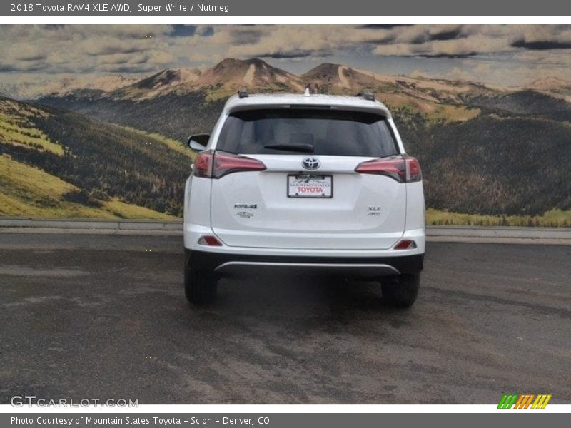 Super White / Nutmeg 2018 Toyota RAV4 XLE AWD