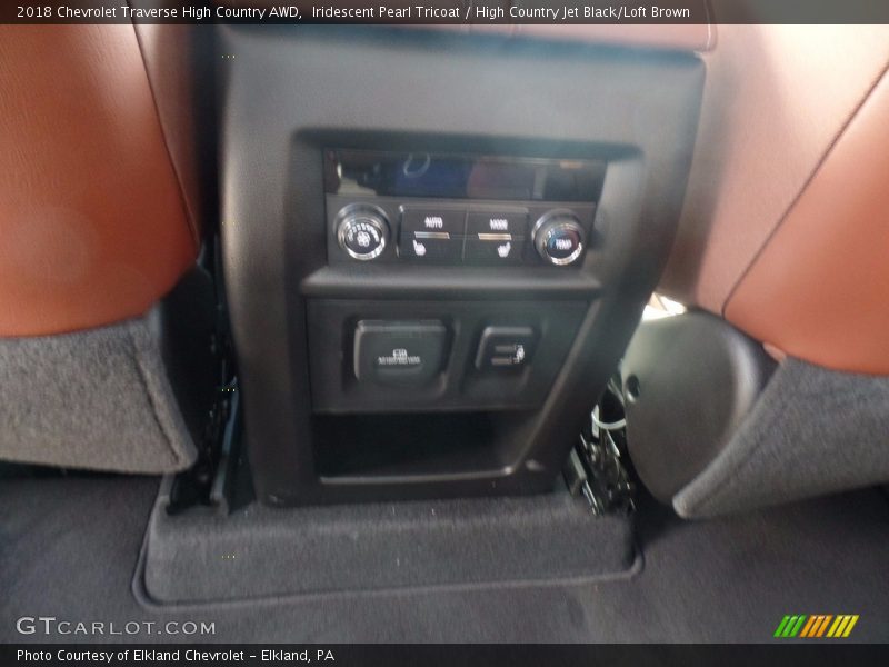 Iridescent Pearl Tricoat / High Country Jet Black/Loft Brown 2018 Chevrolet Traverse High Country AWD