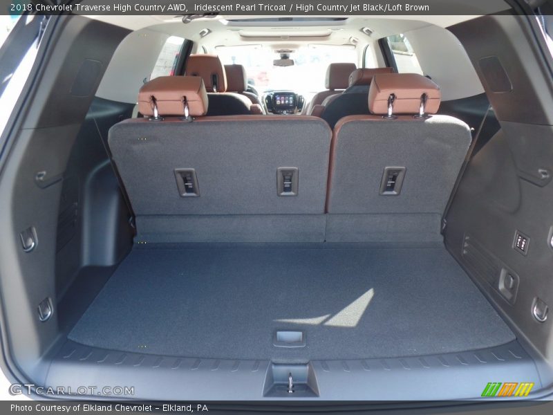Iridescent Pearl Tricoat / High Country Jet Black/Loft Brown 2018 Chevrolet Traverse High Country AWD