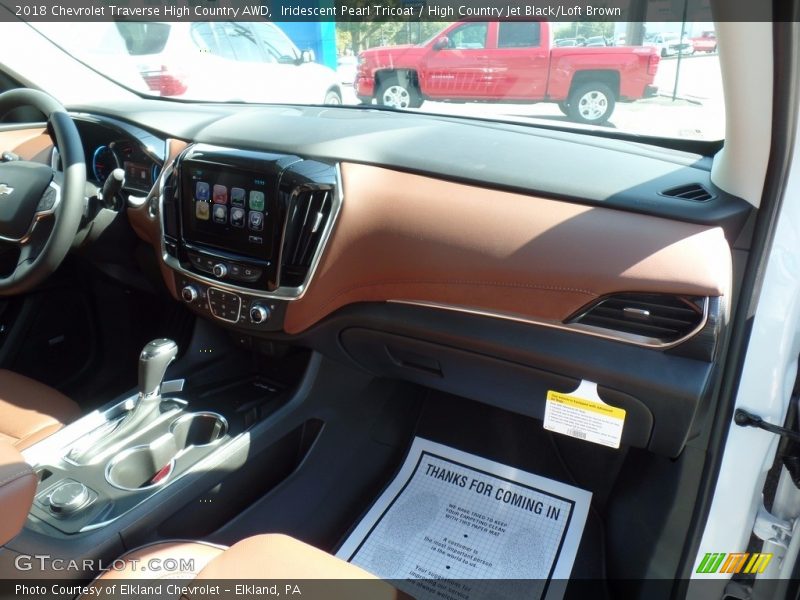 Iridescent Pearl Tricoat / High Country Jet Black/Loft Brown 2018 Chevrolet Traverse High Country AWD