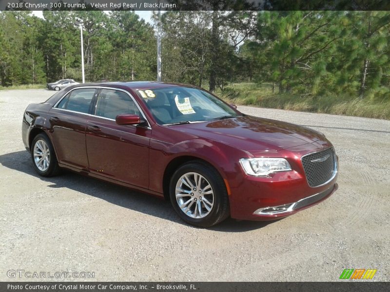 Velvet Red Pearl / Black/Linen 2018 Chrysler 300 Touring