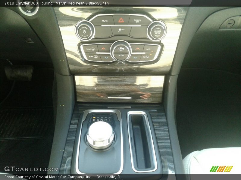 Velvet Red Pearl / Black/Linen 2018 Chrysler 300 Touring