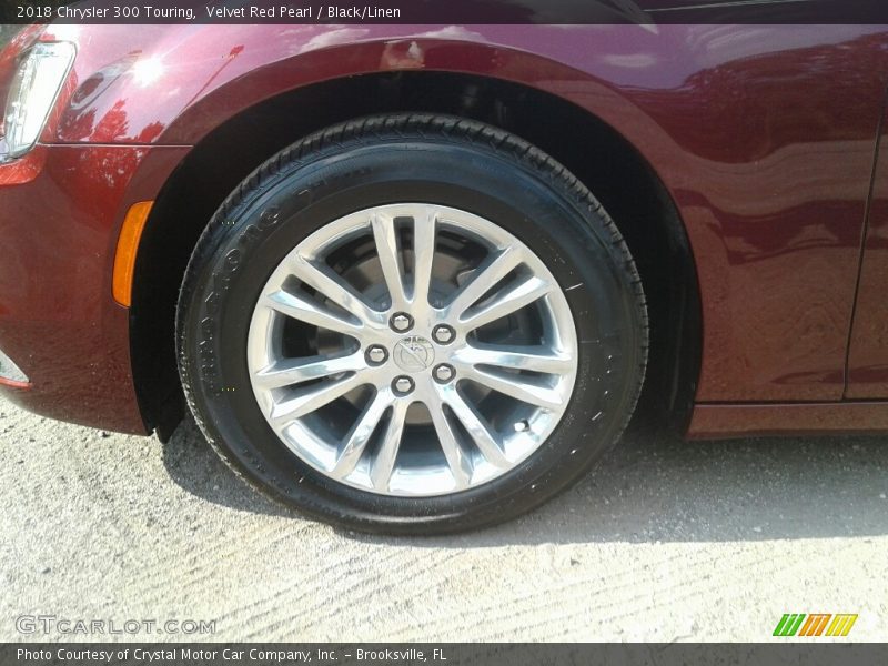 Velvet Red Pearl / Black/Linen 2018 Chrysler 300 Touring