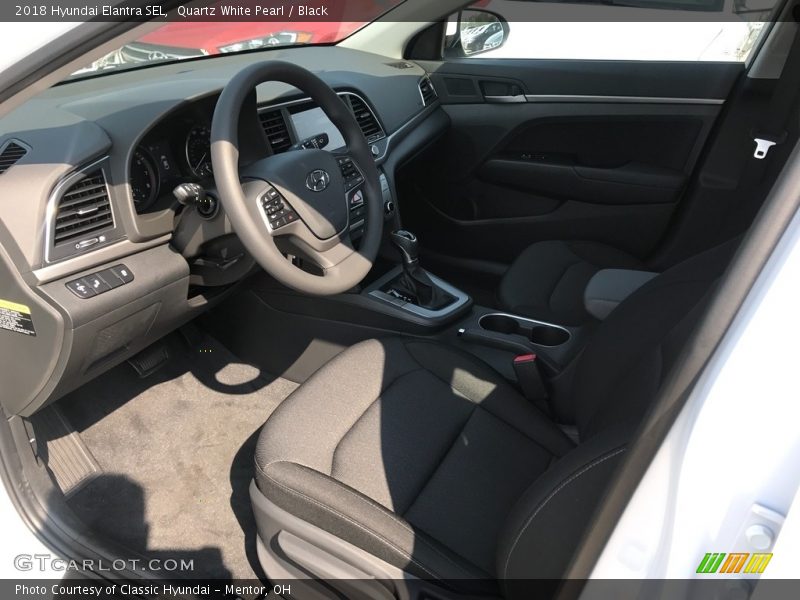 Quartz White Pearl / Black 2018 Hyundai Elantra SEL