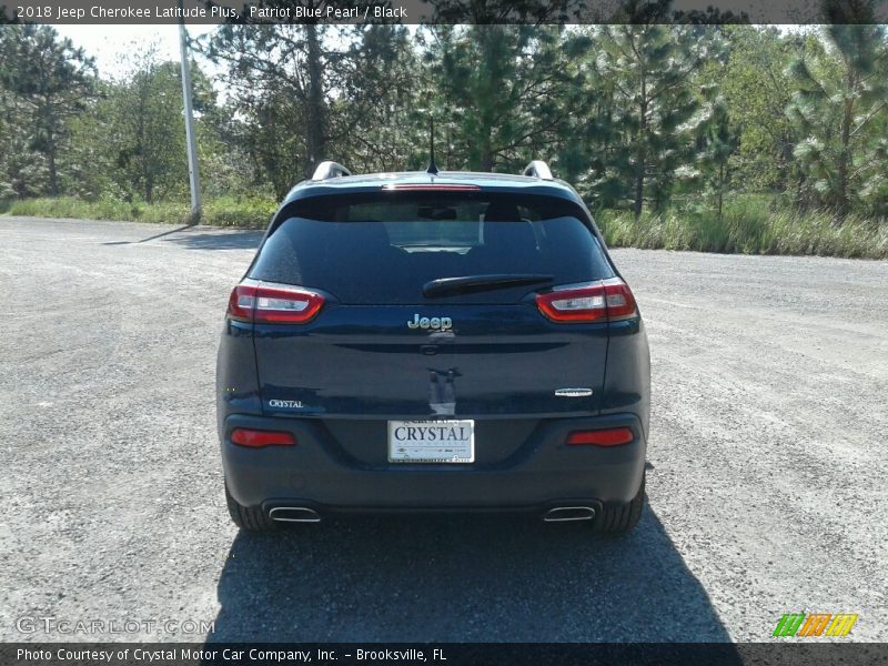Patriot Blue Pearl / Black 2018 Jeep Cherokee Latitude Plus