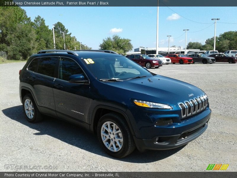 Patriot Blue Pearl / Black 2018 Jeep Cherokee Latitude Plus
