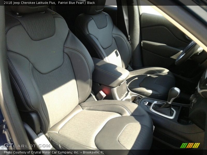 Patriot Blue Pearl / Black 2018 Jeep Cherokee Latitude Plus