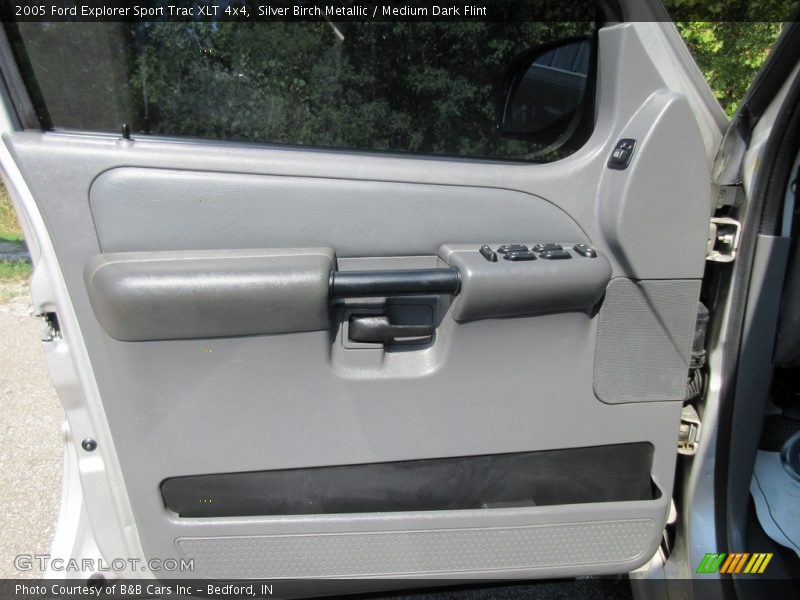 Silver Birch Metallic / Medium Dark Flint 2005 Ford Explorer Sport Trac XLT 4x4