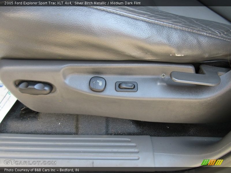 Silver Birch Metallic / Medium Dark Flint 2005 Ford Explorer Sport Trac XLT 4x4