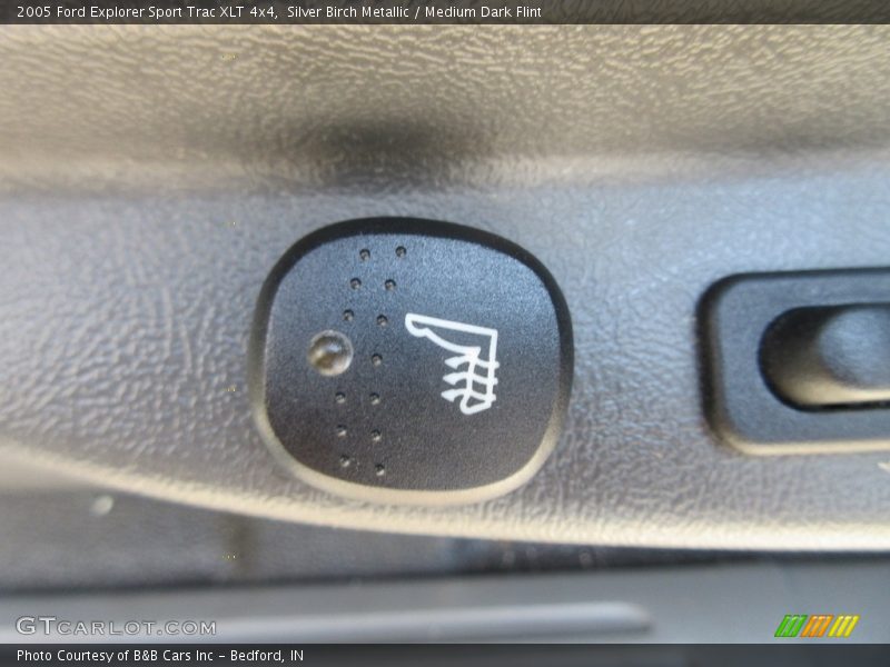 Silver Birch Metallic / Medium Dark Flint 2005 Ford Explorer Sport Trac XLT 4x4