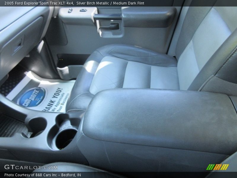 Silver Birch Metallic / Medium Dark Flint 2005 Ford Explorer Sport Trac XLT 4x4