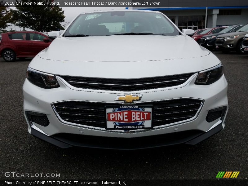 Iridescent Pearl Tricoat / Dark Atmosphere/Loft Brown 2018 Chevrolet Malibu Hybrid