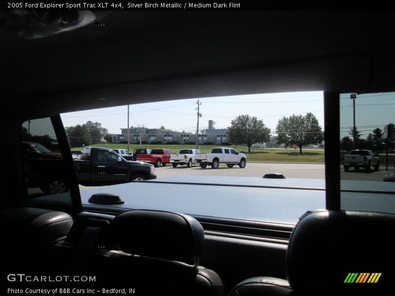 Silver Birch Metallic / Medium Dark Flint 2005 Ford Explorer Sport Trac XLT 4x4