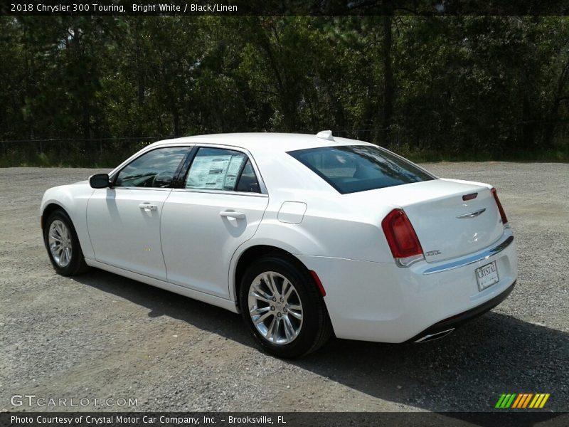 Bright White / Black/Linen 2018 Chrysler 300 Touring