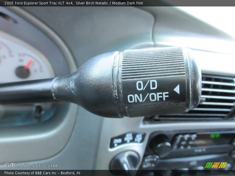 Silver Birch Metallic / Medium Dark Flint 2005 Ford Explorer Sport Trac XLT 4x4
