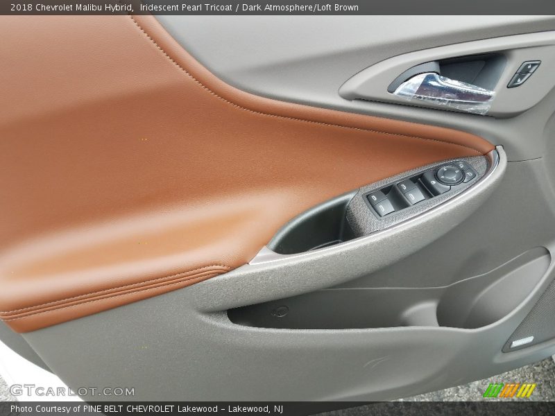 Iridescent Pearl Tricoat / Dark Atmosphere/Loft Brown 2018 Chevrolet Malibu Hybrid