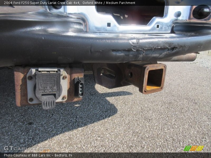 Oxford White / Medium Parchment 2004 Ford F250 Super Duty Lariat Crew Cab 4x4