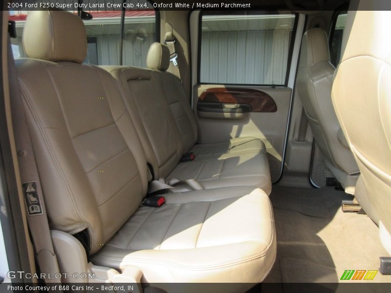 Oxford White / Medium Parchment 2004 Ford F250 Super Duty Lariat Crew Cab 4x4