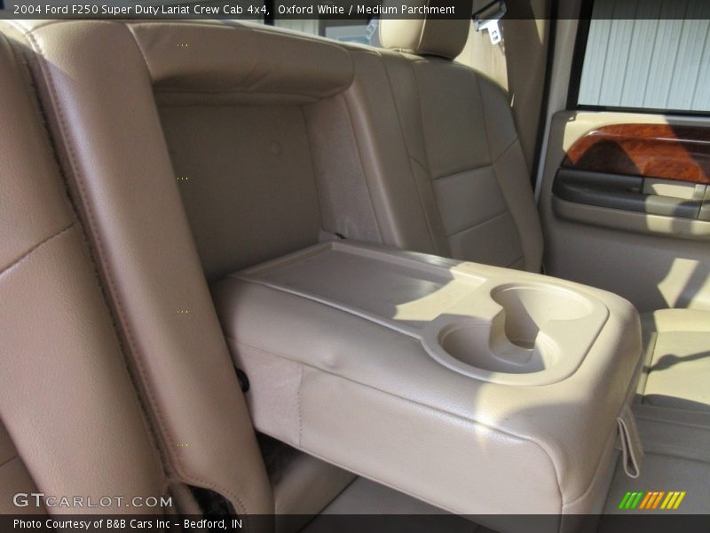 Oxford White / Medium Parchment 2004 Ford F250 Super Duty Lariat Crew Cab 4x4