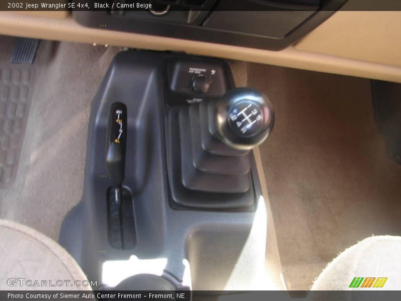 Black / Camel Beige 2002 Jeep Wrangler SE 4x4