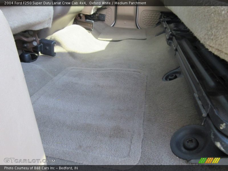 Oxford White / Medium Parchment 2004 Ford F250 Super Duty Lariat Crew Cab 4x4