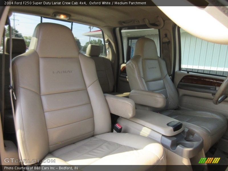 Oxford White / Medium Parchment 2004 Ford F250 Super Duty Lariat Crew Cab 4x4