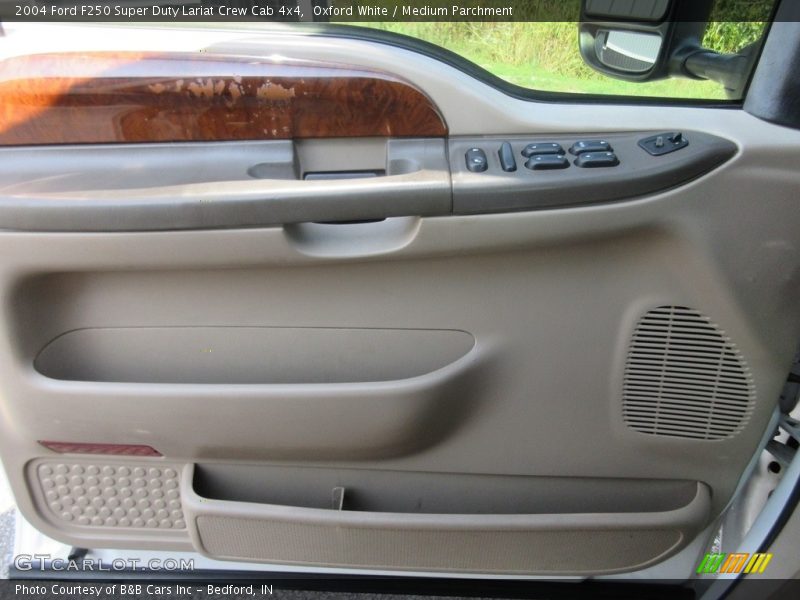 Oxford White / Medium Parchment 2004 Ford F250 Super Duty Lariat Crew Cab 4x4