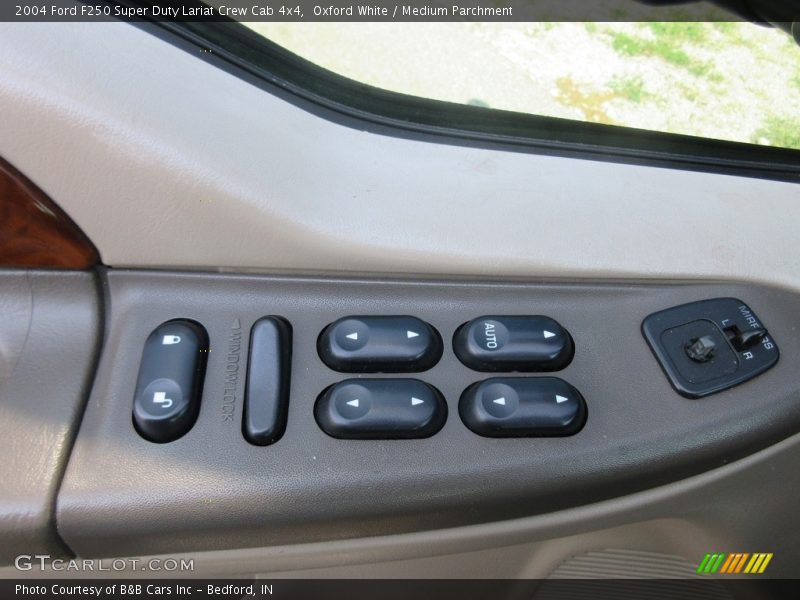 Oxford White / Medium Parchment 2004 Ford F250 Super Duty Lariat Crew Cab 4x4
