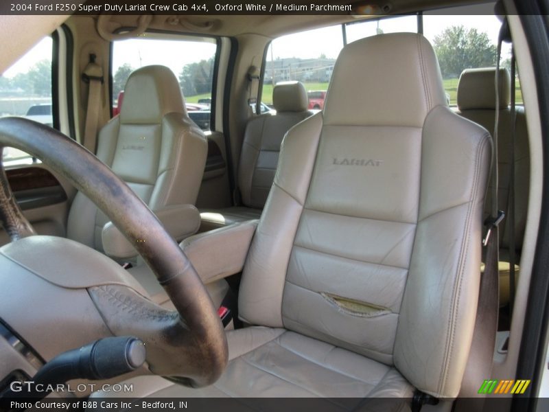 Oxford White / Medium Parchment 2004 Ford F250 Super Duty Lariat Crew Cab 4x4