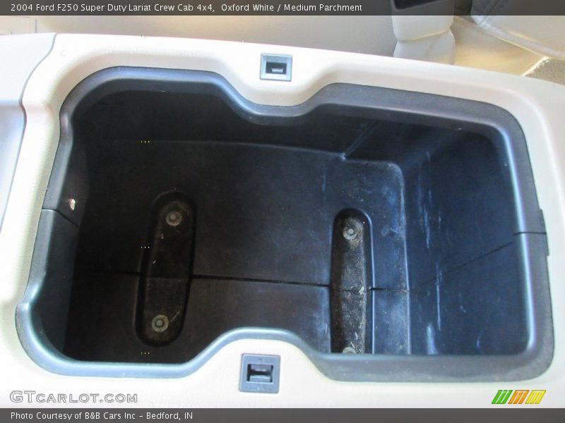 Oxford White / Medium Parchment 2004 Ford F250 Super Duty Lariat Crew Cab 4x4