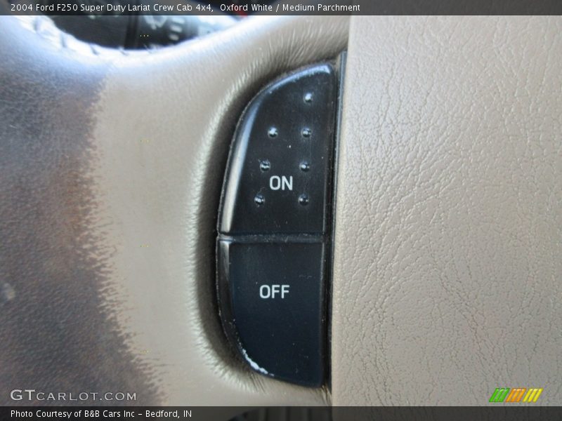 Oxford White / Medium Parchment 2004 Ford F250 Super Duty Lariat Crew Cab 4x4