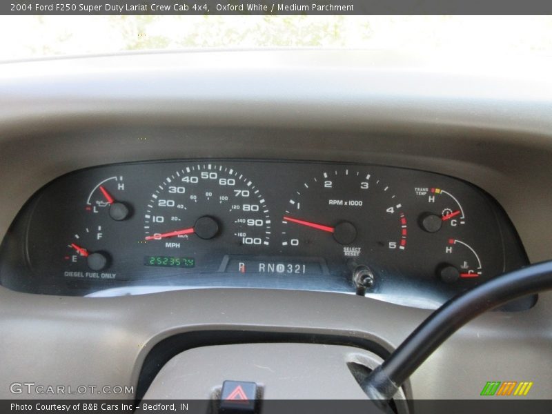 Oxford White / Medium Parchment 2004 Ford F250 Super Duty Lariat Crew Cab 4x4