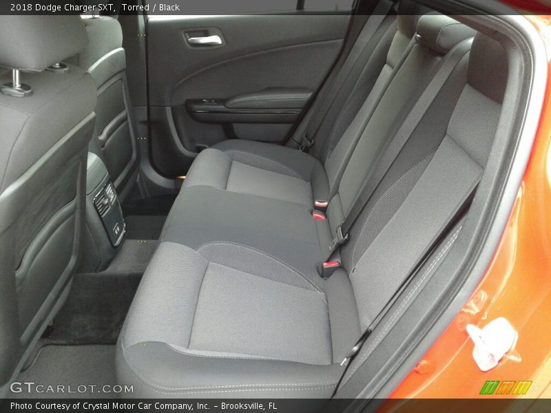 Torred / Black 2018 Dodge Charger SXT