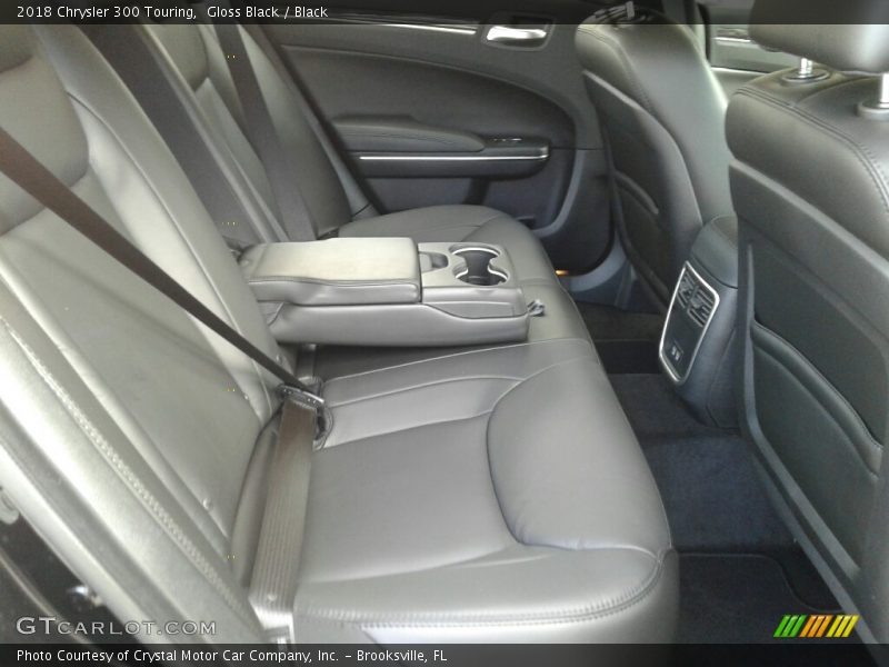 Gloss Black / Black 2018 Chrysler 300 Touring