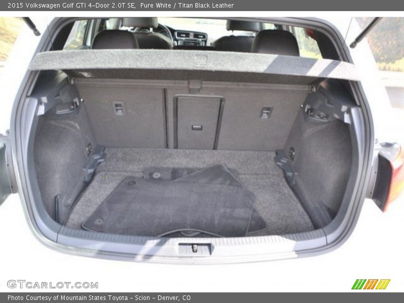 Pure White / Titan Black Leather 2015 Volkswagen Golf GTI 4-Door 2.0T SE