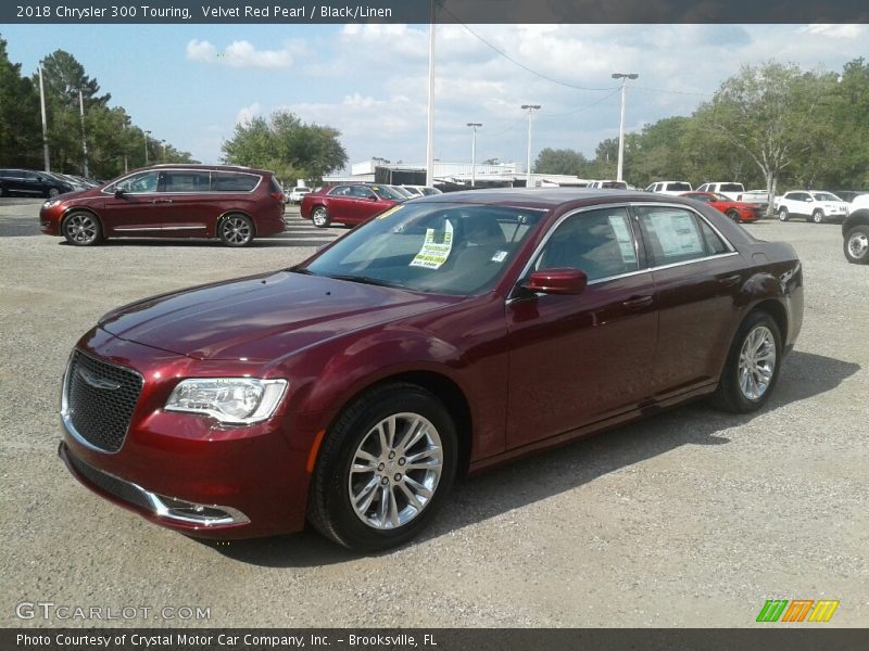Velvet Red Pearl / Black/Linen 2018 Chrysler 300 Touring