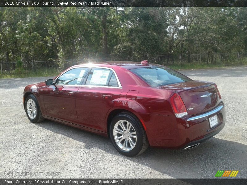 Velvet Red Pearl / Black/Linen 2018 Chrysler 300 Touring