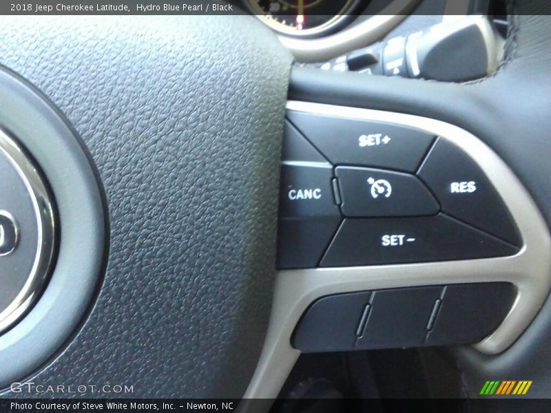 Hydro Blue Pearl / Black 2018 Jeep Cherokee Latitude