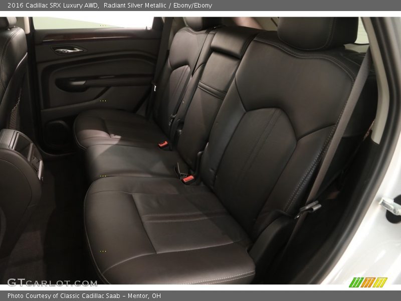 Radiant Silver Metallic / Ebony/Ebony 2016 Cadillac SRX Luxury AWD