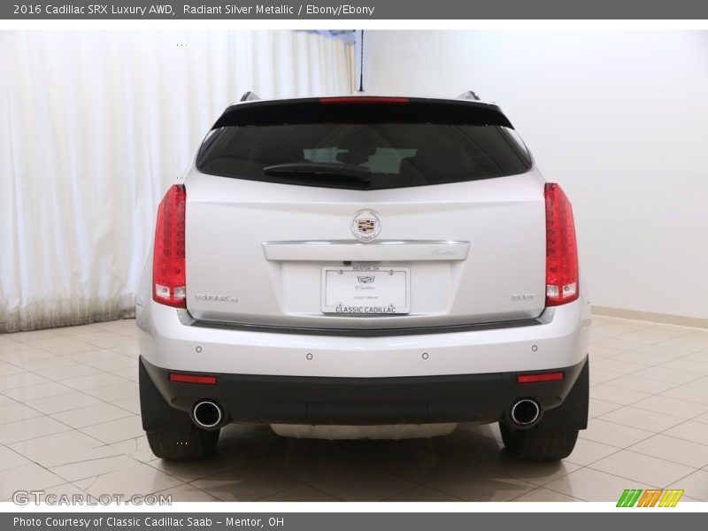 Radiant Silver Metallic / Ebony/Ebony 2016 Cadillac SRX Luxury AWD