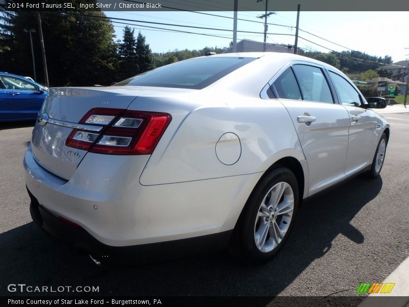 Ingot Silver / Charcoal Black 2014 Ford Taurus SEL